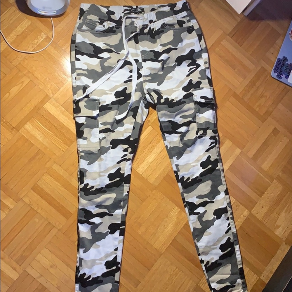 Streetwear Society Camo Joggers